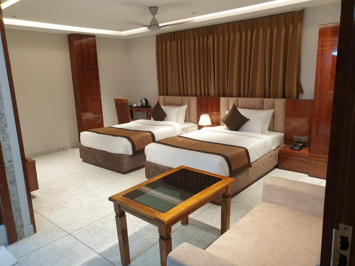Hotel Suncity Palace Katihar ภายนอก รูปภาพ