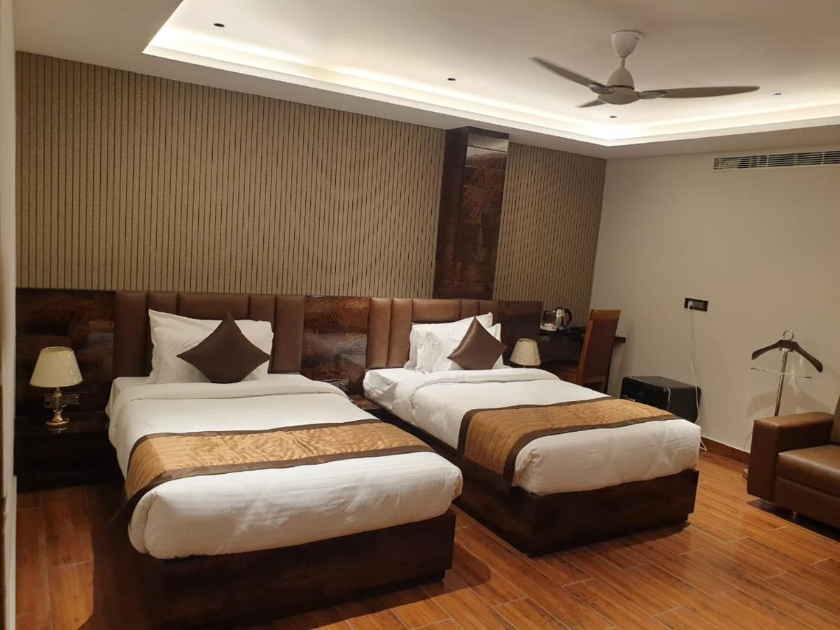 Hotel Suncity Palace Katihar ภายนอก รูปภาพ