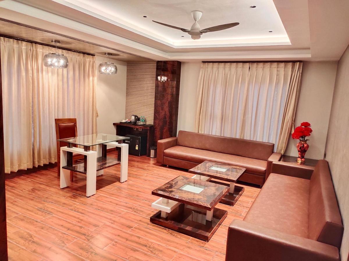 Hotel Suncity Palace Katihar ภายนอก รูปภาพ
