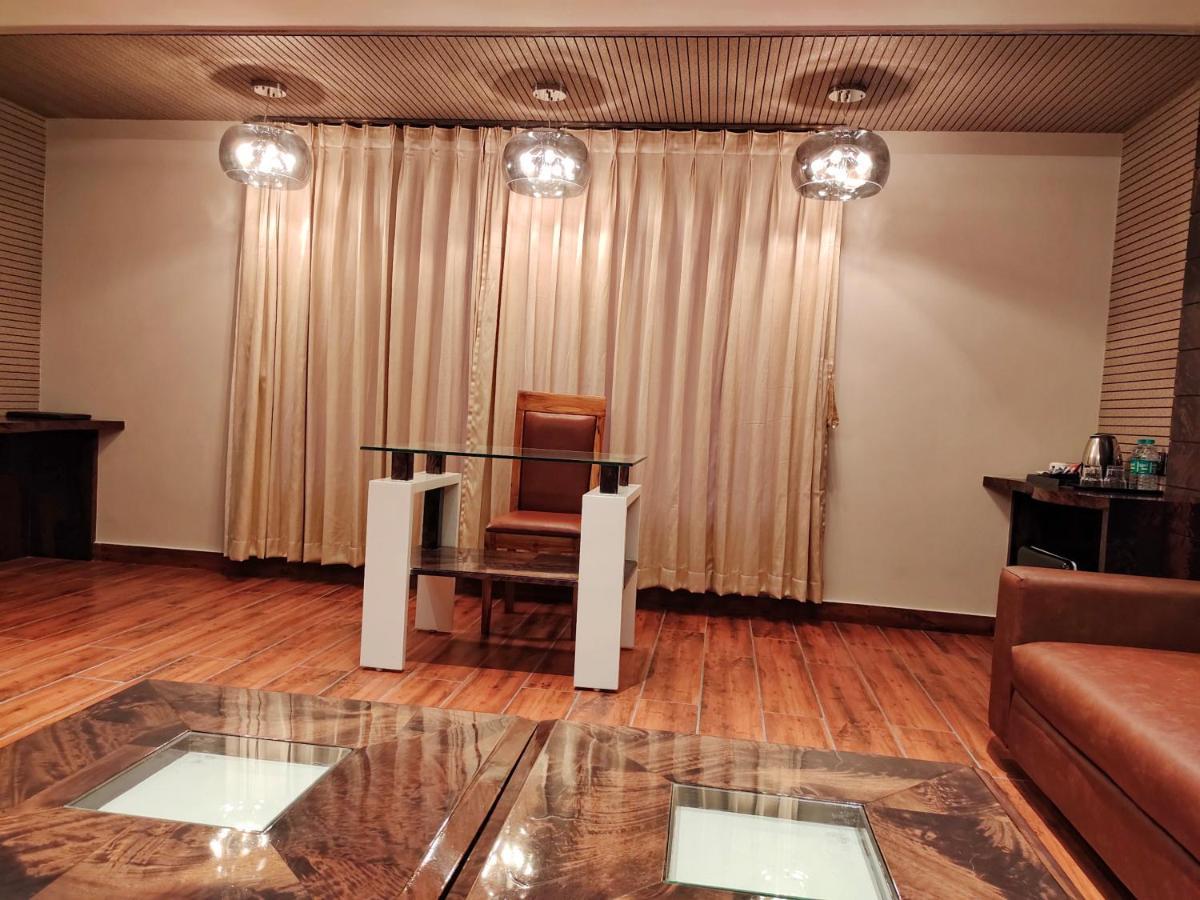 Hotel Suncity Palace Katihar ภายนอก รูปภาพ