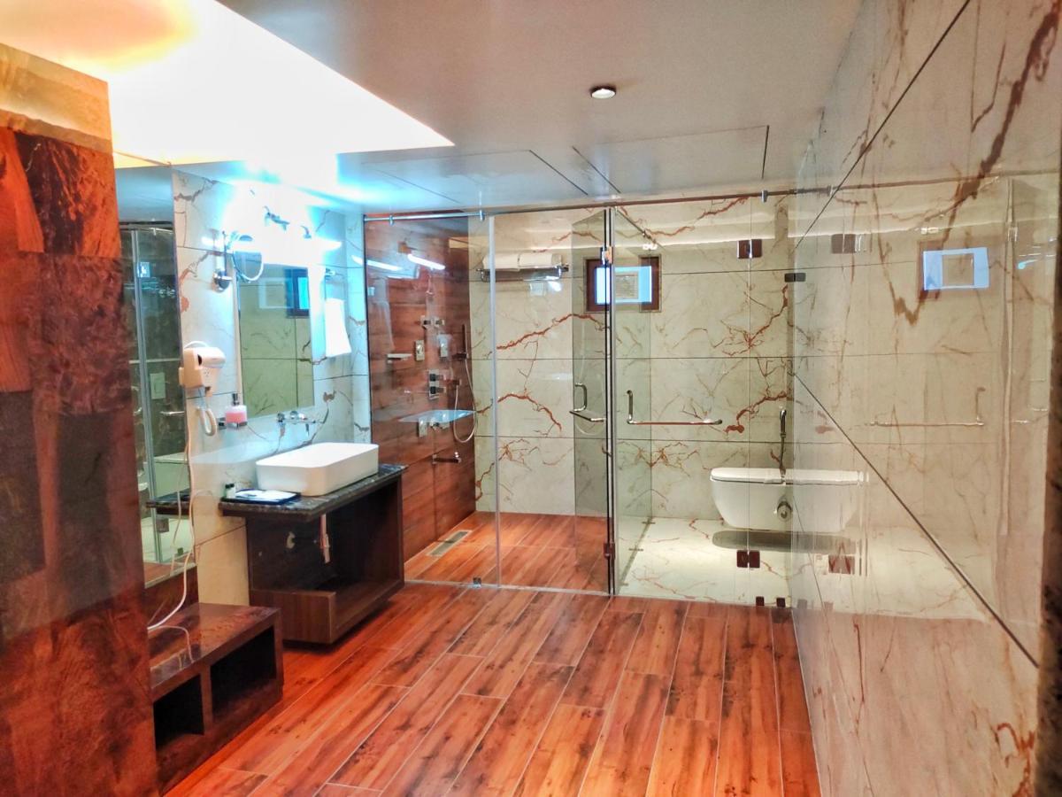 Hotel Suncity Palace Katihar ภายนอก รูปภาพ