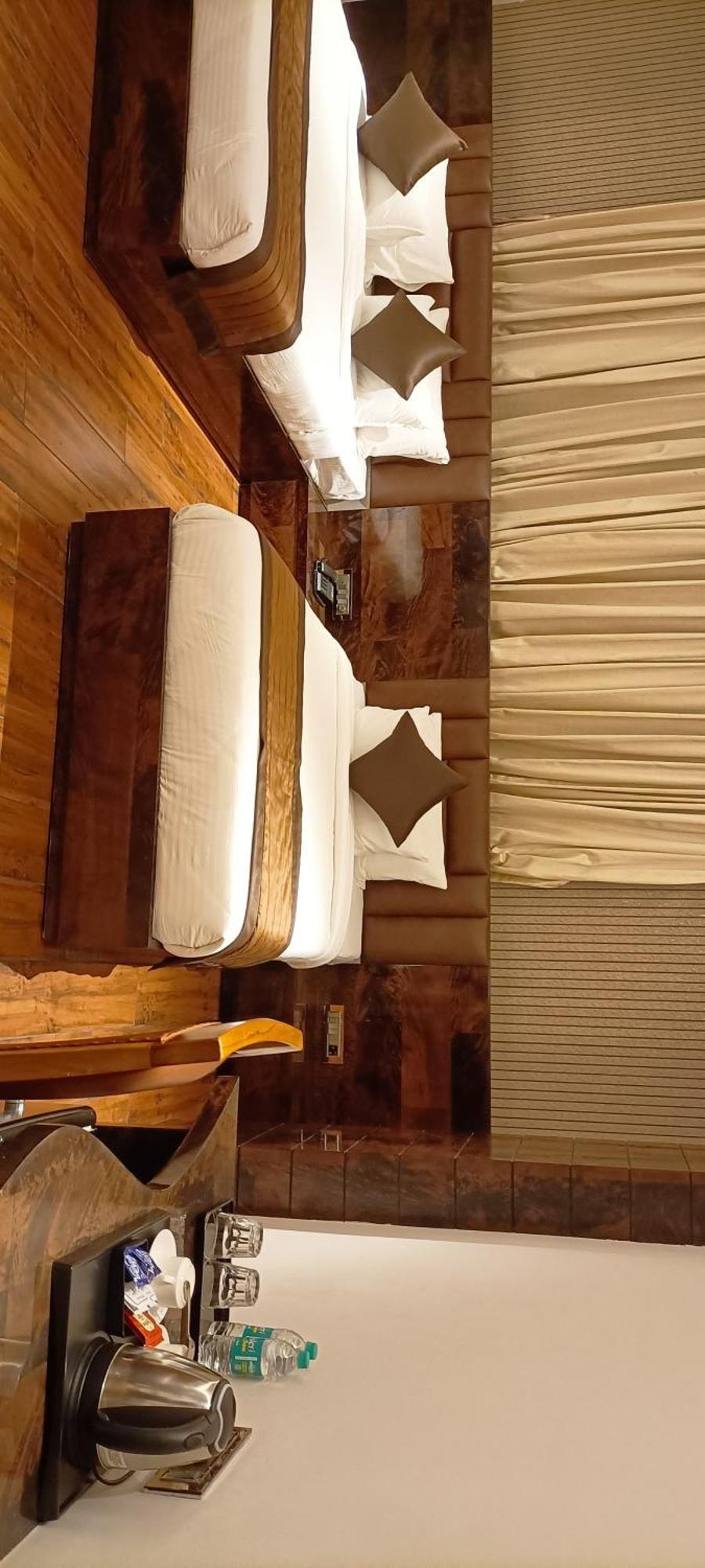 Hotel Suncity Palace Katihar ภายนอก รูปภาพ