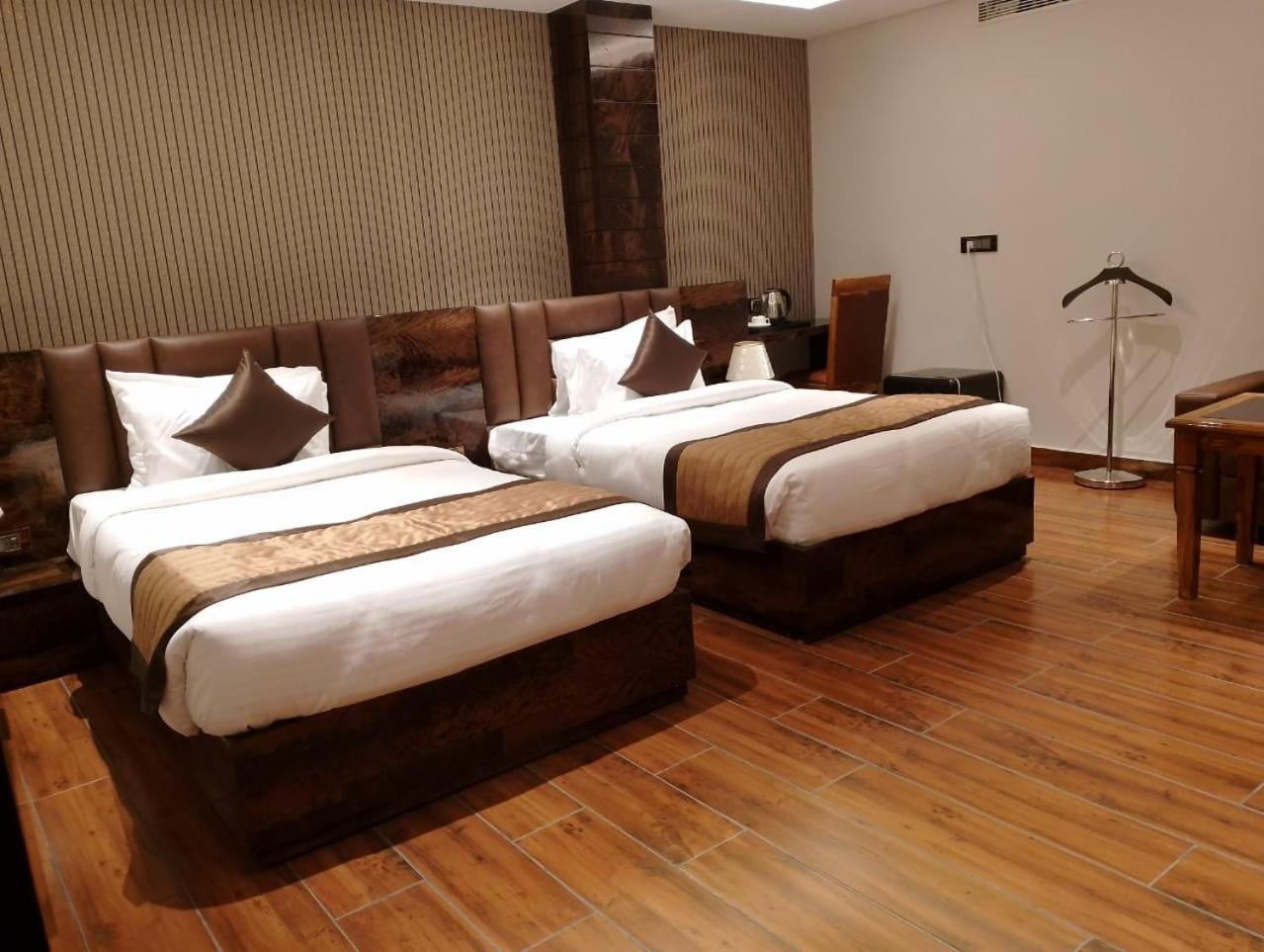 Hotel Suncity Palace Katihar ภายนอก รูปภาพ