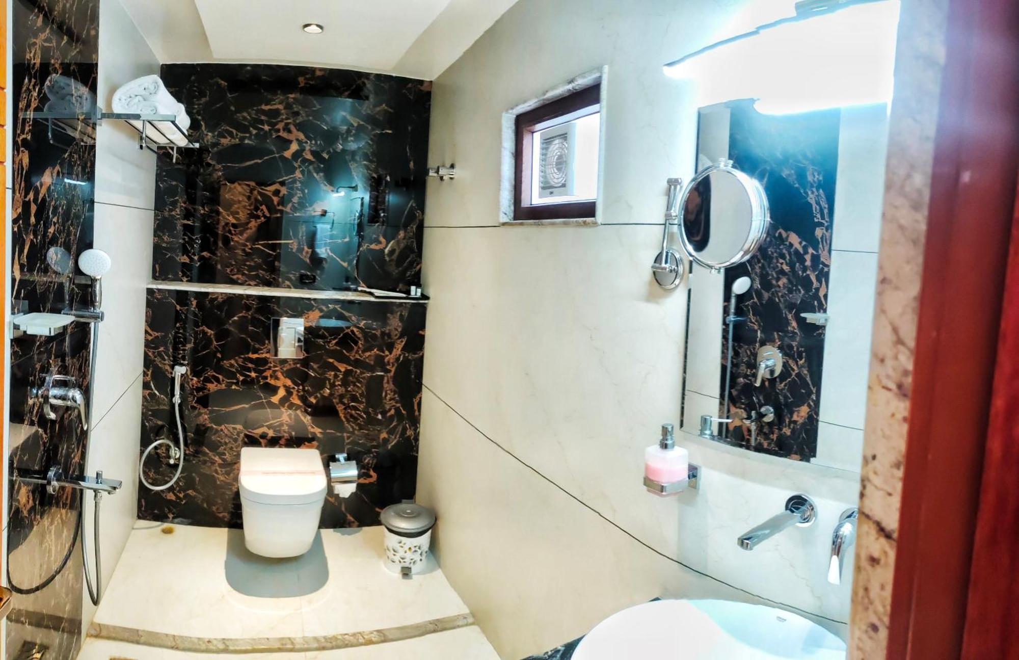 Hotel Suncity Palace Katihar ภายนอก รูปภาพ
