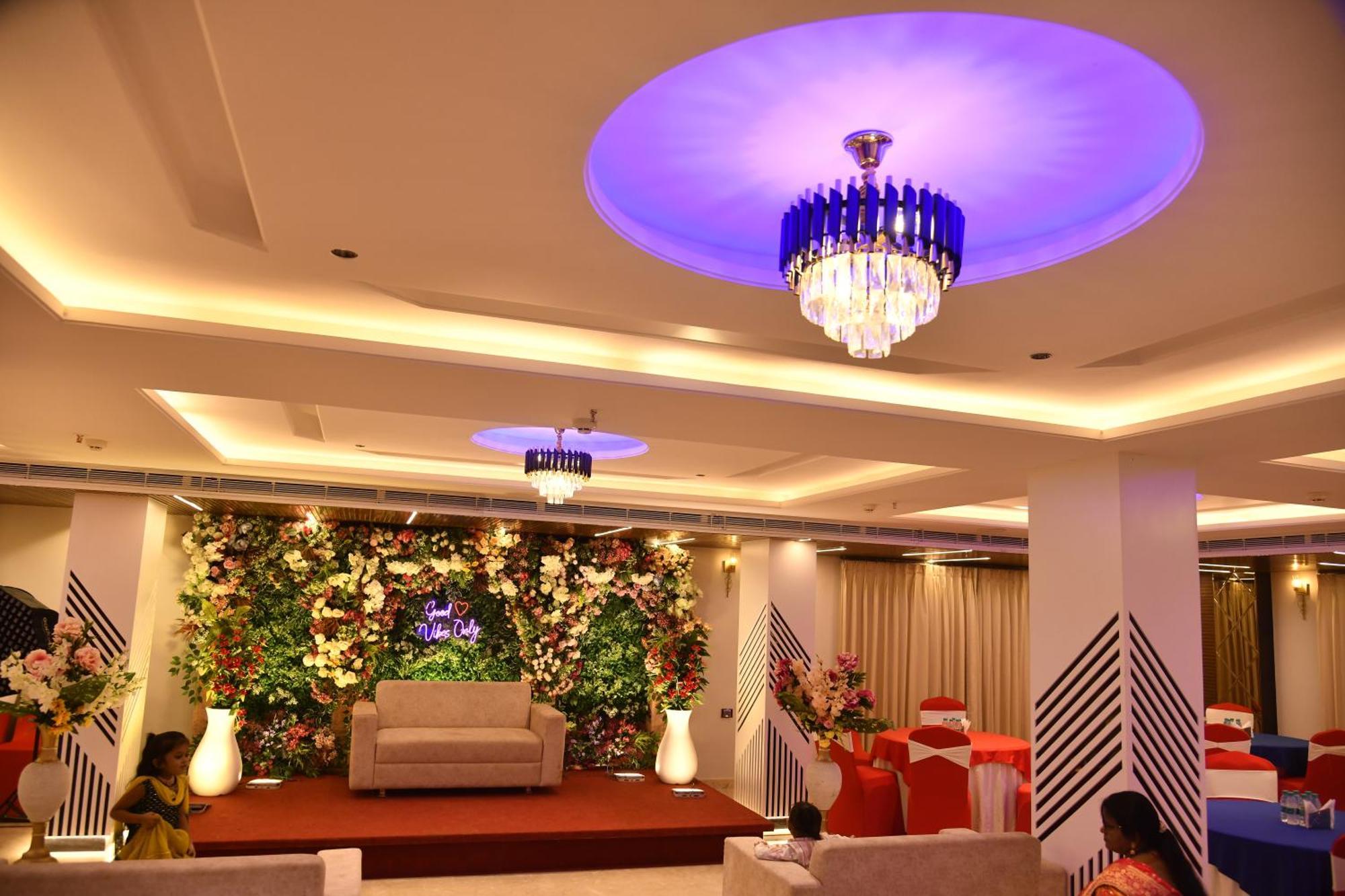 Hotel Suncity Palace Katihar ภายนอก รูปภาพ